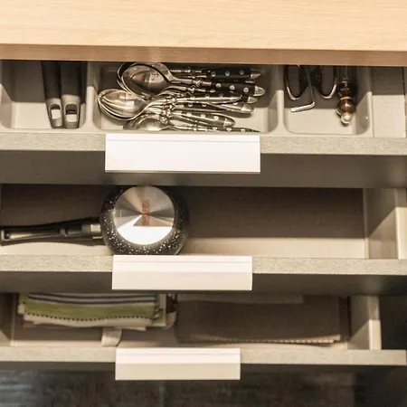 Solonos Flat アパート