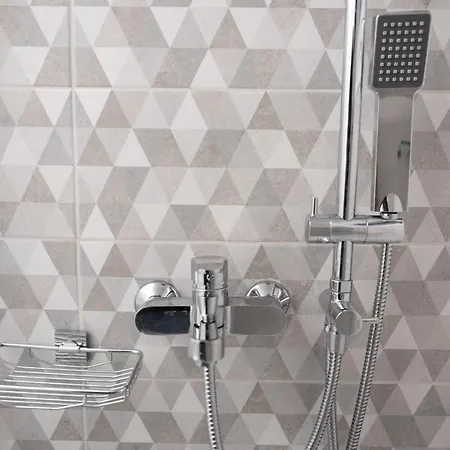 Solonos Flat * ヴォロス